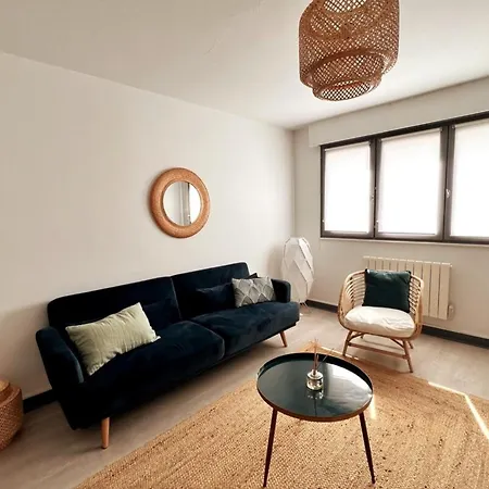 Centre Superbe F2 Avec Garage 아파트 *