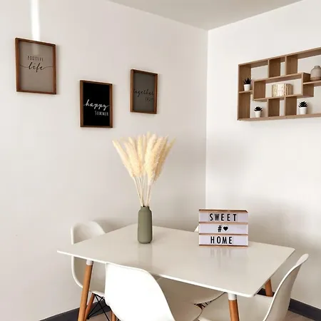 Centre Superbe F2 Avec Garage *