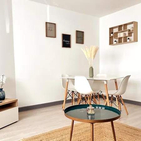 Apartament Centre Superbe F2 Avec Garage