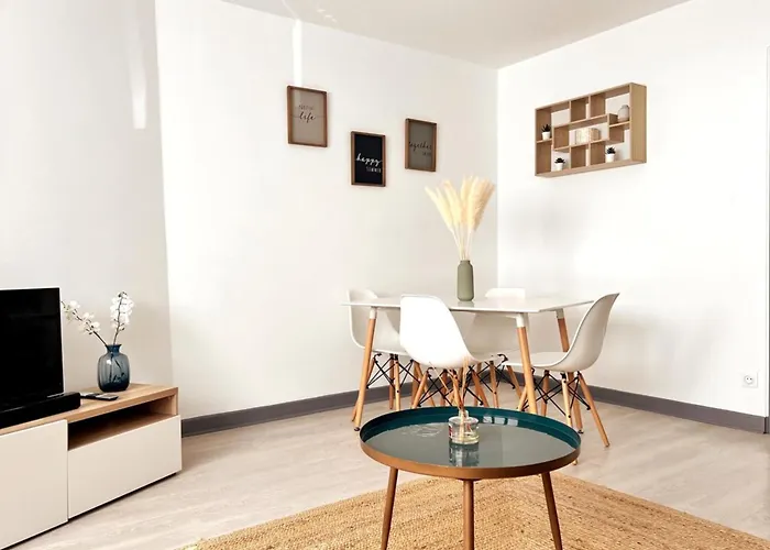 Апартаменты Centre Superbe F2 Avec Garage